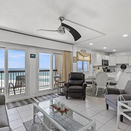 Pinnacle Port Penthouse 6